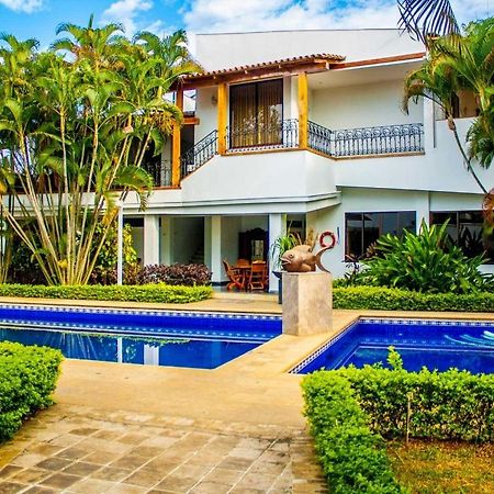 Hotel Boutique Villa Casuarinas カリ エクステリア 写真