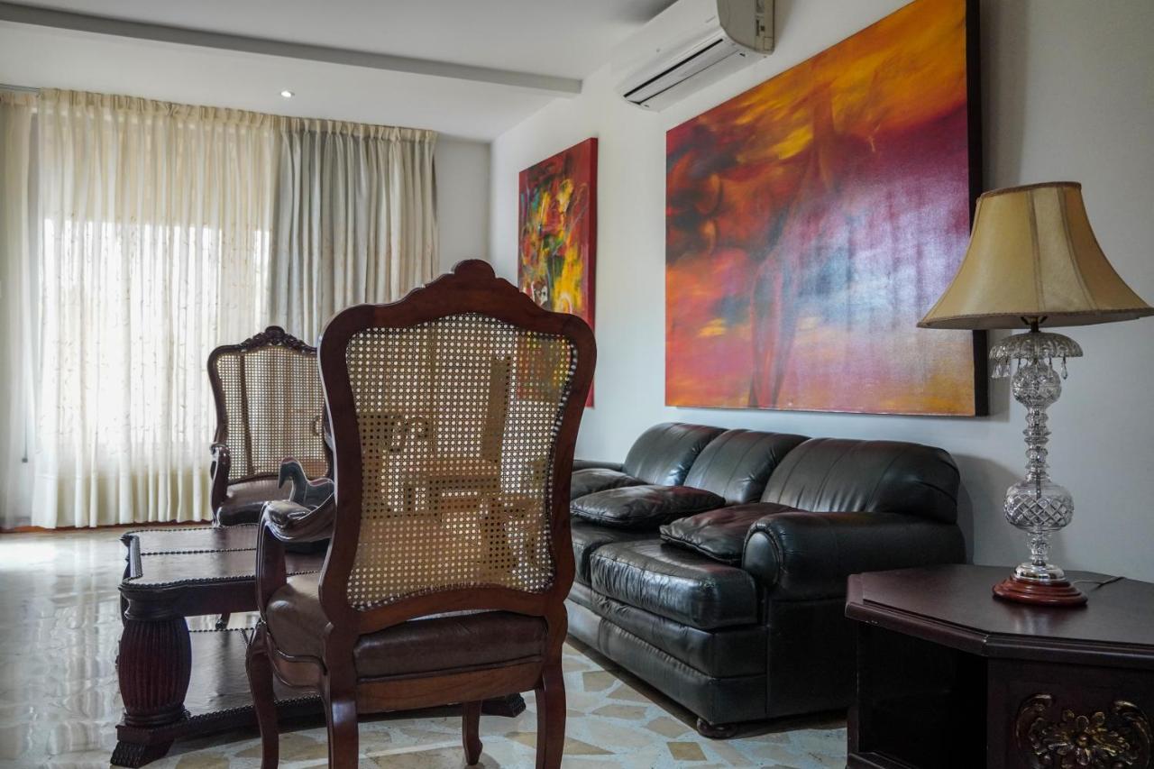 Hotel Boutique Villa Casuarinas カリ エクステリア 写真