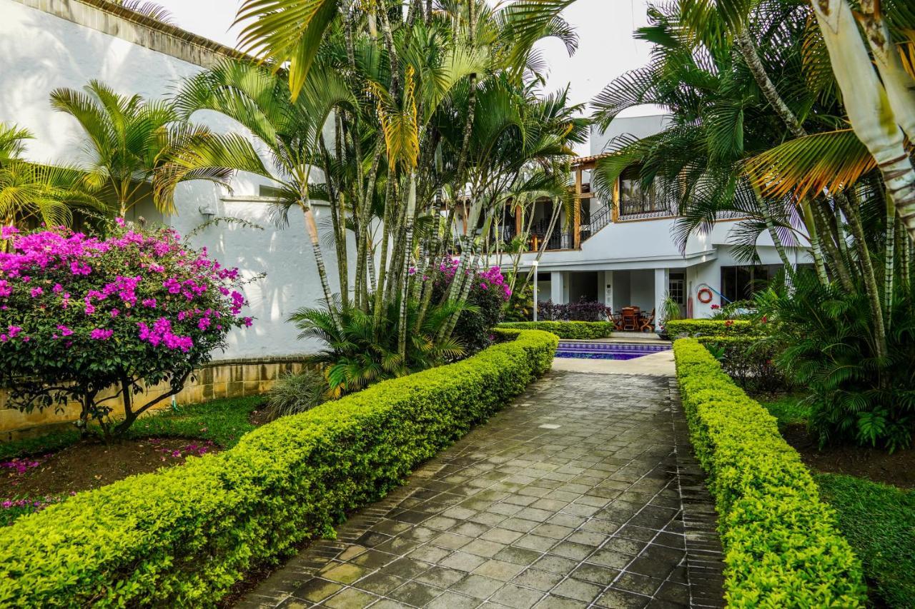 Hotel Boutique Villa Casuarinas カリ エクステリア 写真
