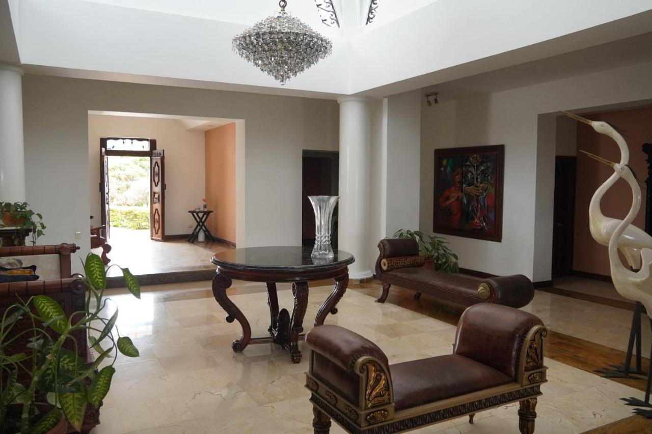 Hotel Boutique Villa Casuarinas カリ エクステリア 写真