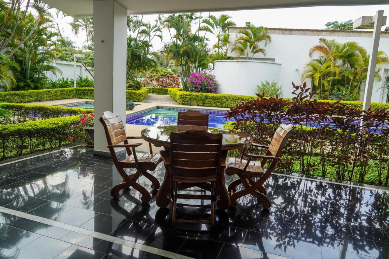 Hotel Boutique Villa Casuarinas カリ エクステリア 写真