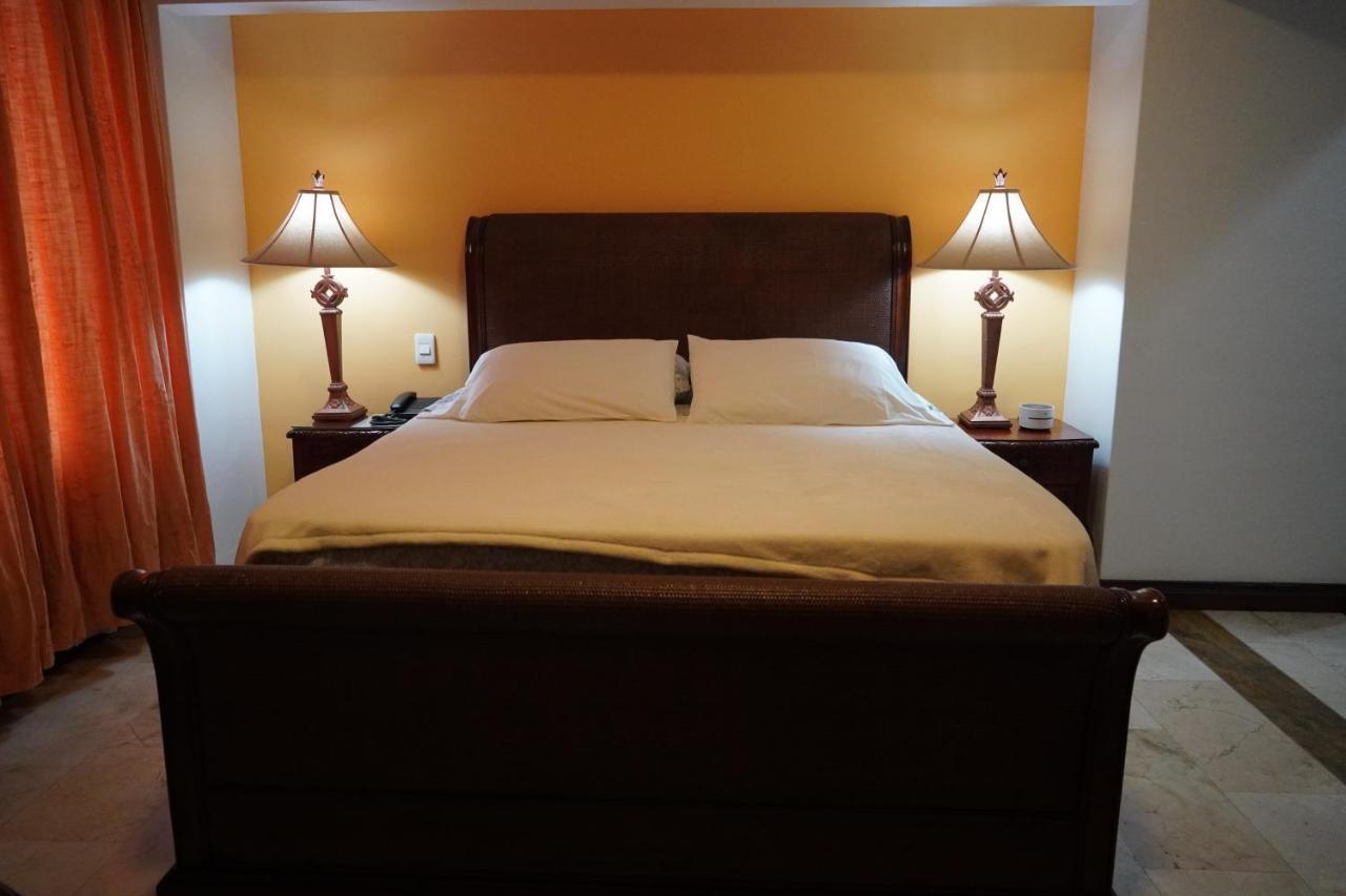 Hotel Boutique Villa Casuarinas カリ エクステリア 写真