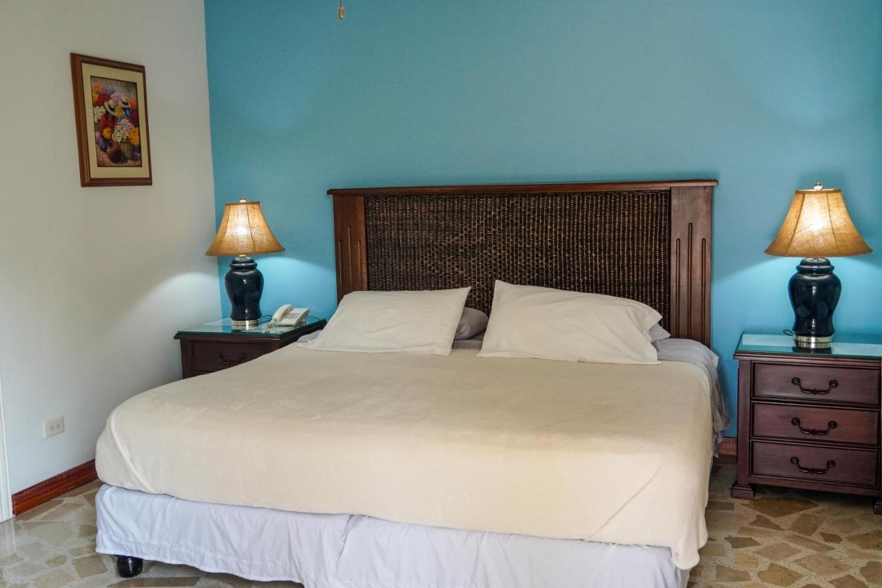 Hotel Boutique Villa Casuarinas カリ エクステリア 写真
