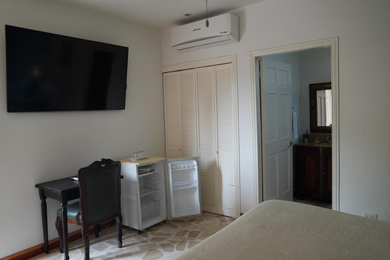 Hotel Boutique Villa Casuarinas カリ エクステリア 写真