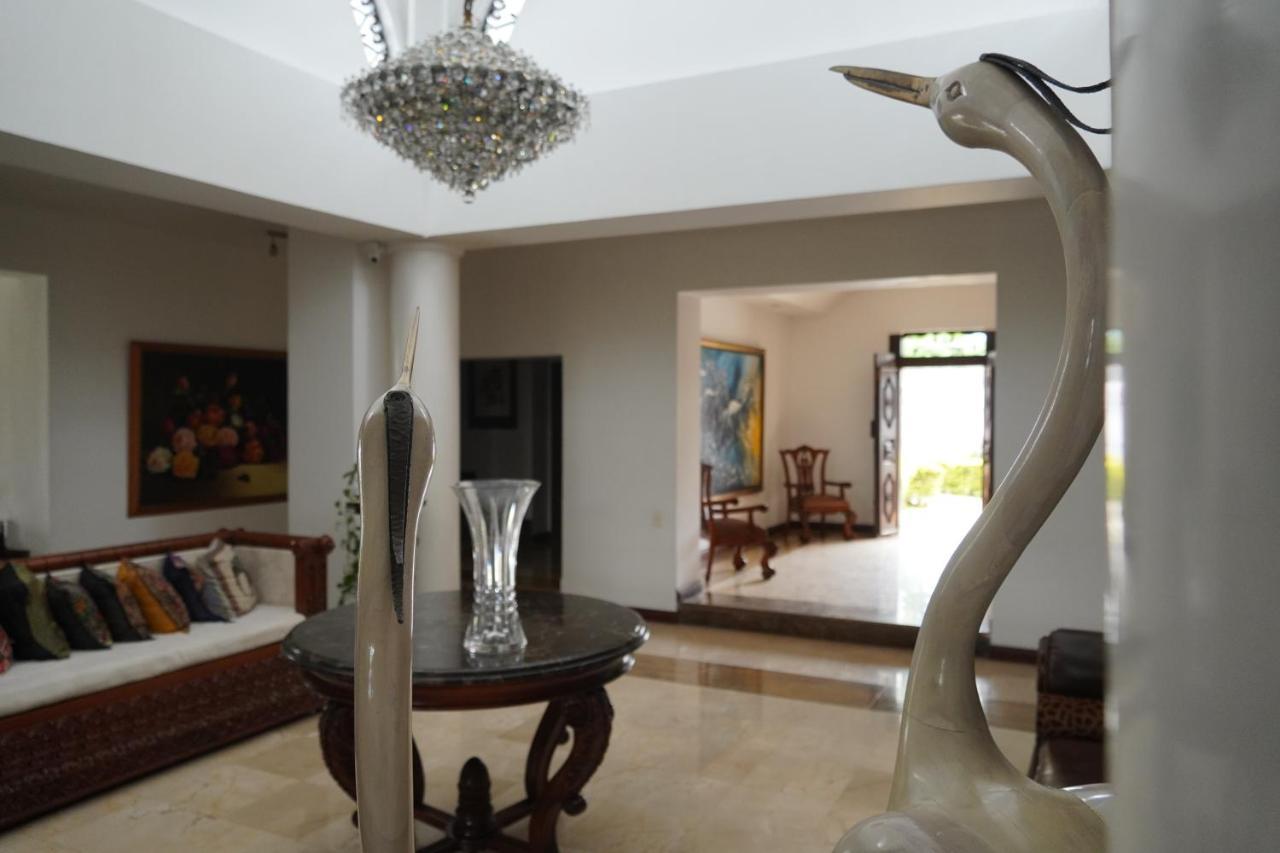 Hotel Boutique Villa Casuarinas カリ エクステリア 写真